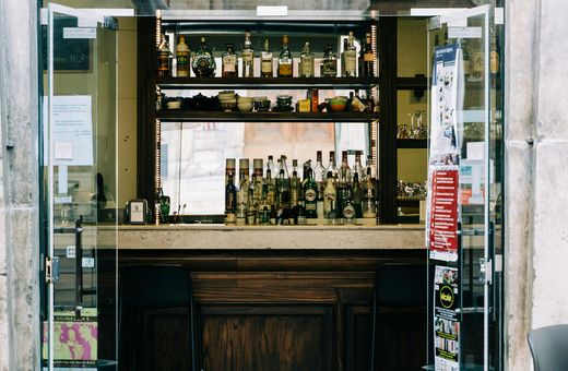 Consulenza Locali aprire un bar che lavora tutto il giorno